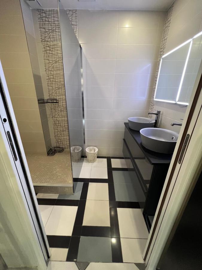 Omarais Guest House Paris Exterior photo